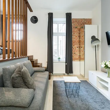 Apartment Old Town Swiety Wojciech Street - By Renters