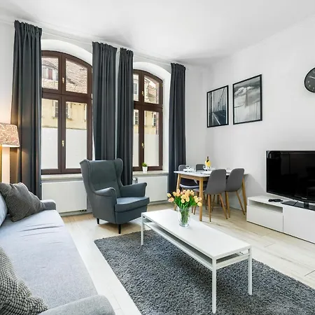 Old Town Swiety Wojciech Street - By Renters Apartment Poznan