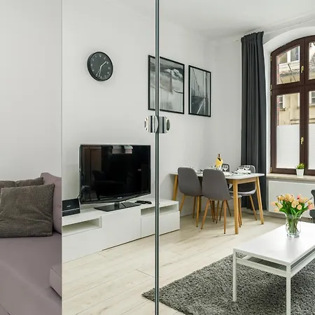 Old Town Swiety Wojciech Street - By Renters Apartment *