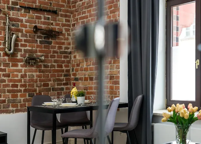 Old Town Swiety Wojciech Street - By Renters